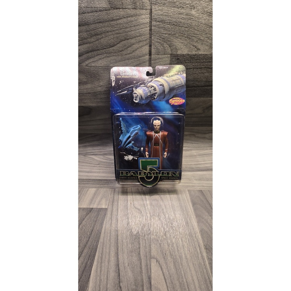BABYLON 5 PREVIEWS EXCLUSIVE LENNIER ACTION FIGURE W/ MINBARI SHIP